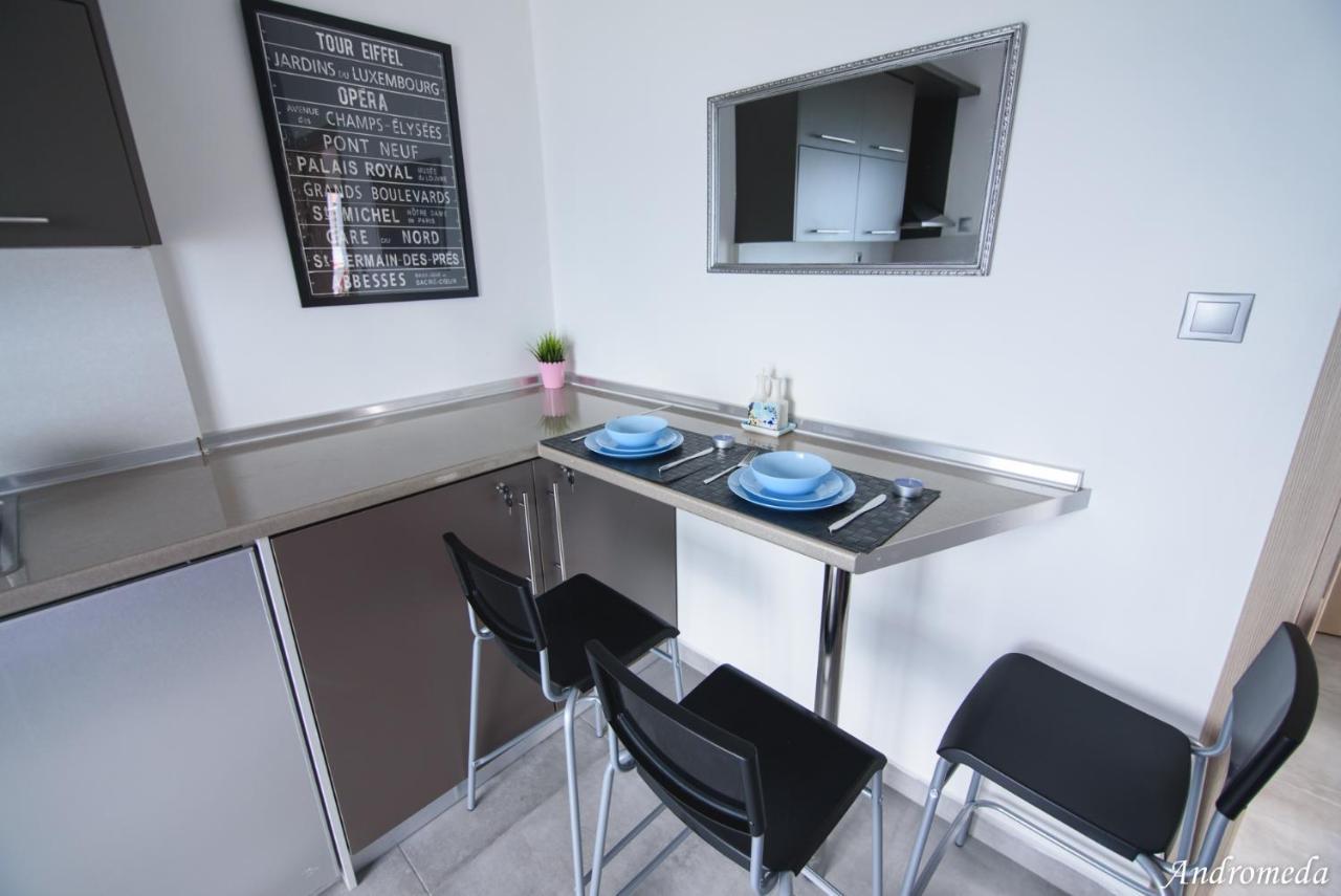 Andromeda'S Apartments Pefkochori Ngoại thất bức ảnh